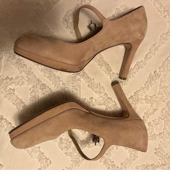 Naturalizer Women's Tan Mary Jane Heels - Picture 3 of 7